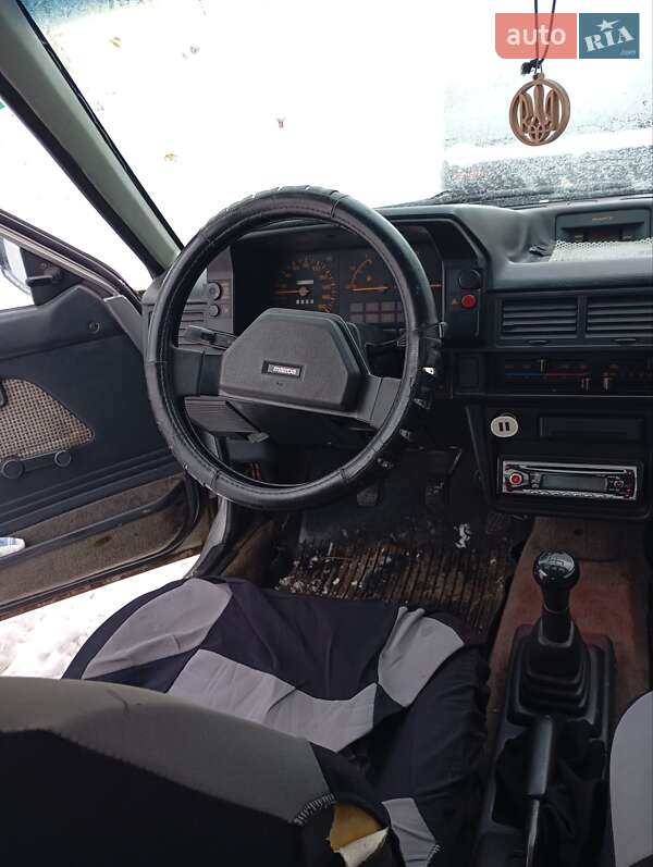 Хетчбек Mazda 323 1989 в Тернополі