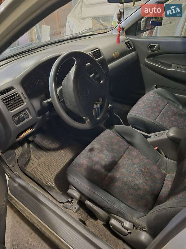 Седан Mazda 323 1998 в Славянске фото 5 Седан Mazda 323 1998 в Славянске