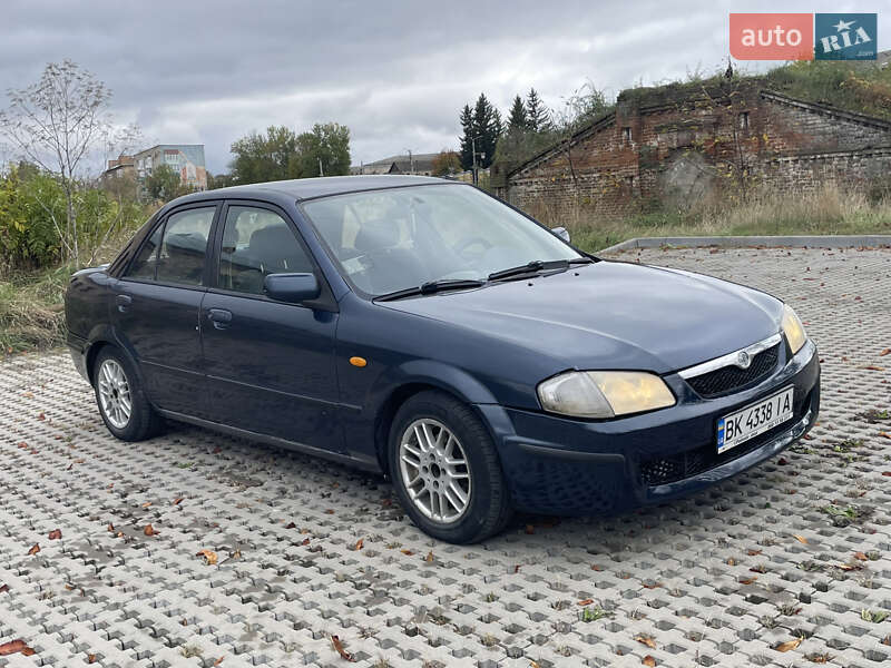 Mazda 323 1999