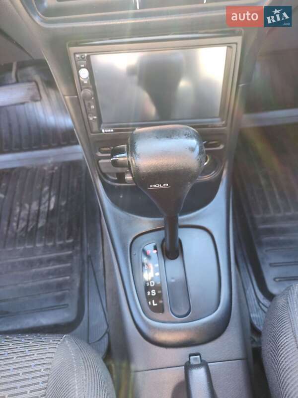 Хэтчбек Mazda 323 1996 в Остроге