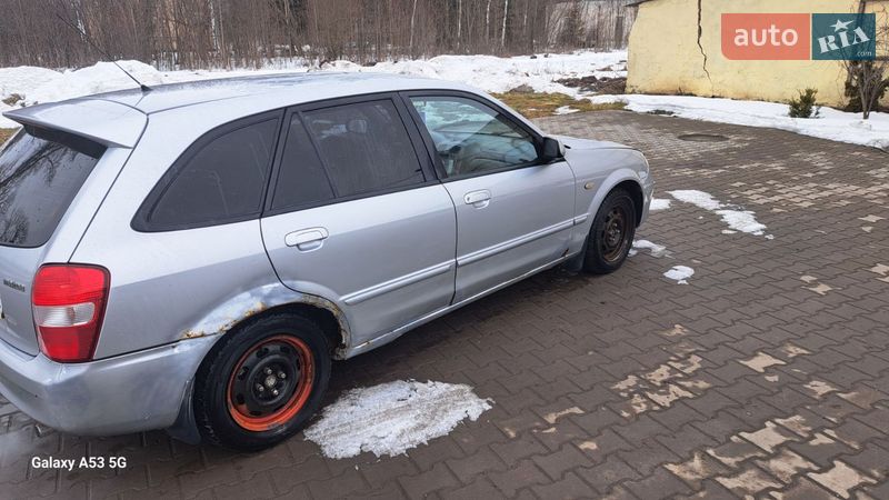 Хетчбек Mazda 323 2000 в Антонінах