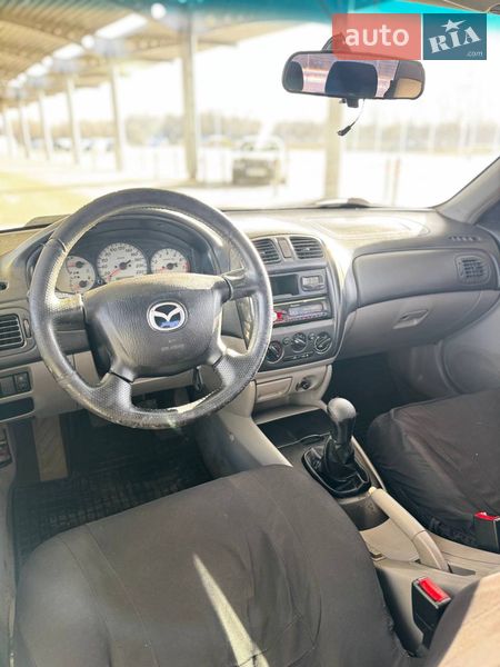 Седан Mazda 323 2002 в Запорожье