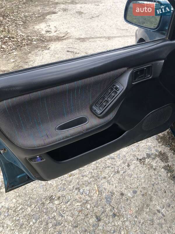 Седан Mazda 323 1995 в Білгороді-Дністровському