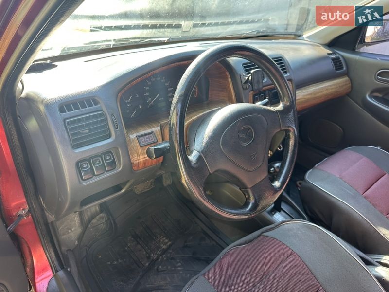 Седан Mazda 323 1997 в Черноморске