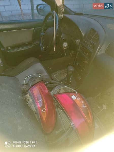 Седан Mazda 323 1995 в Одессе