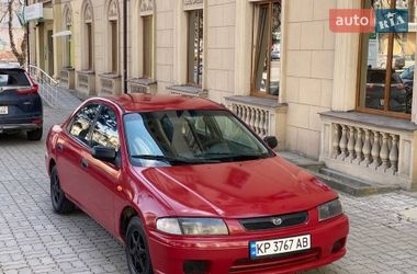 Седан Mazda 323 1998 в Запорожье