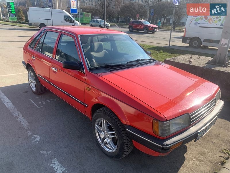 Mazda 323 1987 Mazda 323 1987