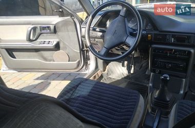 Седан Mazda 323 1989 в Полтаве