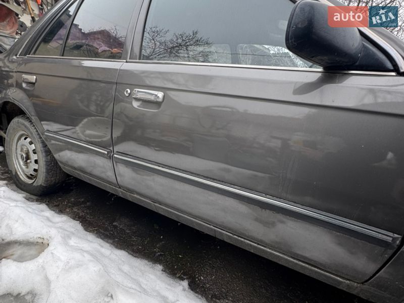 Седан Mazda 323 1986 в Вознесенске