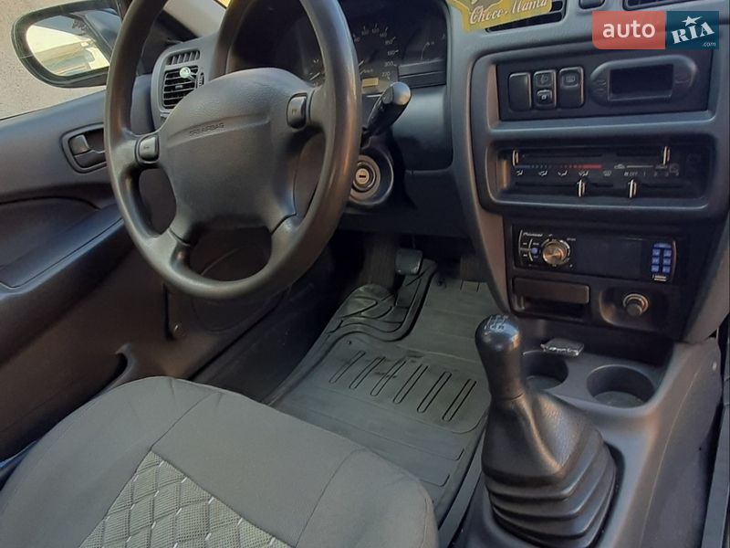 Хэтчбек Mazda 323 1997 в Одессе фото 5 Хэтчбек Mazda 323 1997 в Одессе