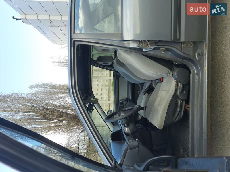 Седан Mazda 323 1991 в Києві фото 6 Седан Mazda 323 1991 в Києві