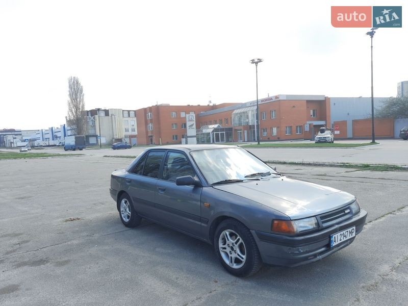 Седан Mazda 323 1991 в Києві фото 3 Седан Mazda 323 1991 в Києві