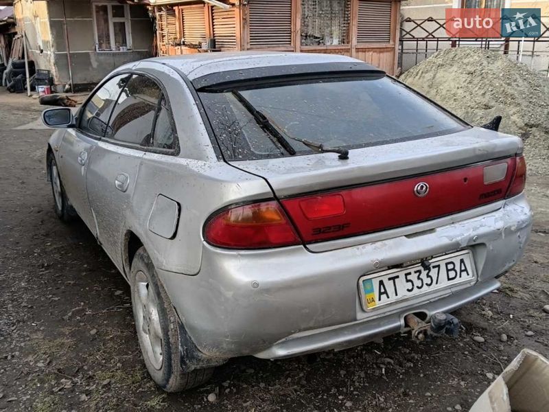 Mazda 323 1996