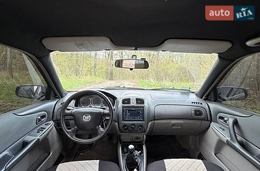 Хэтчбек Mazda 323 2001 в Тростянце