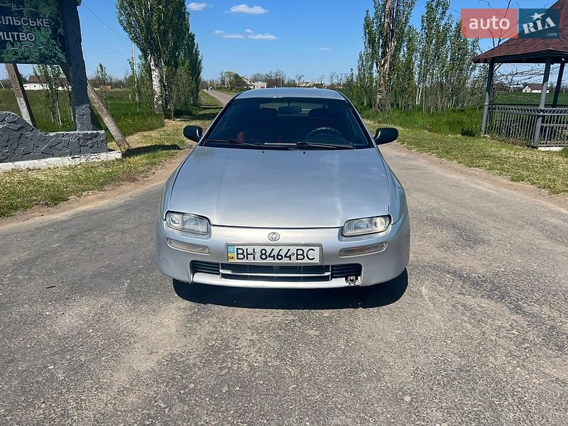 Седан Mazda 323 1995 в Одесі