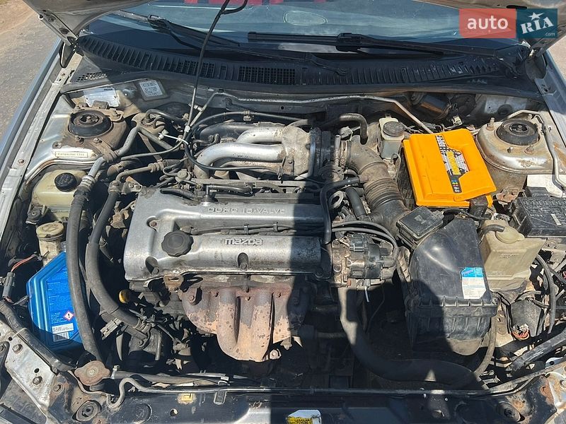 Седан Mazda 323 1995 в Одесі