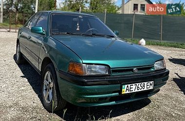 Седан Mazda 323 1995 в Кривому Розі