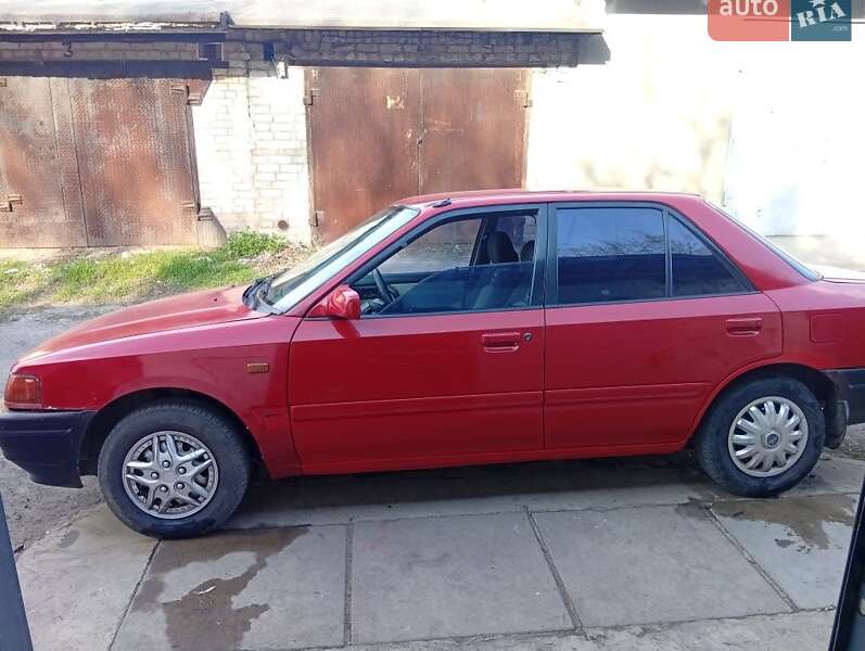 Mazda 323 1990 Mazda 323 1990