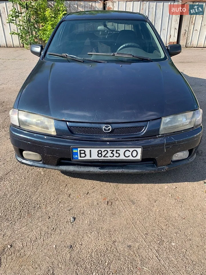 Mazda 323 1997