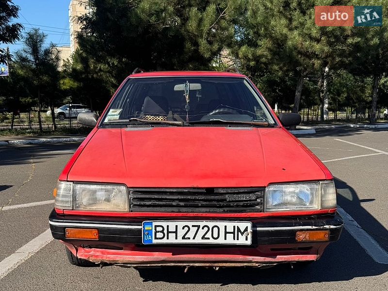 Mazda 323 1987 Mazda 323 1987