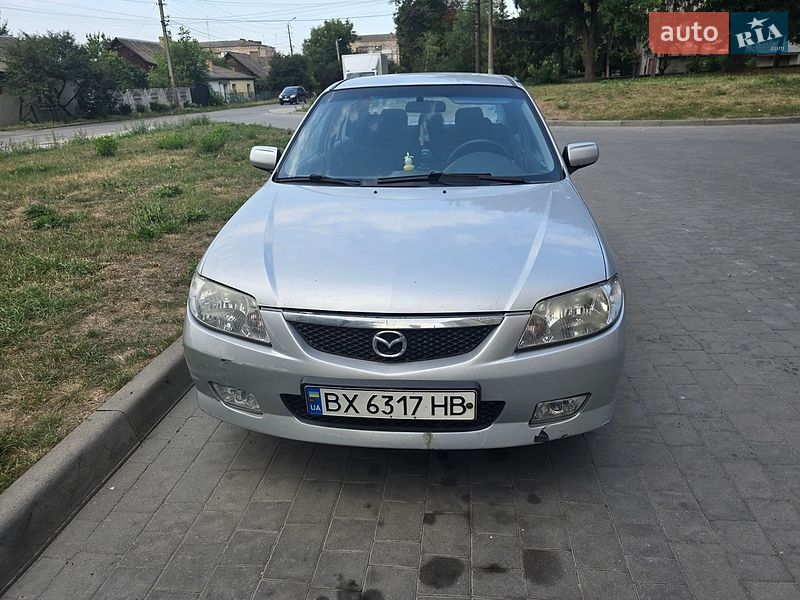 Mazda 323 2001