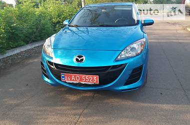 Седан Mazda 3 2010 в Черкассах