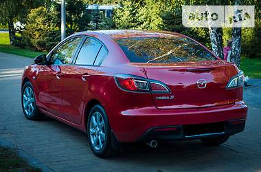 Седан Mazda 3 2011 в Днепре