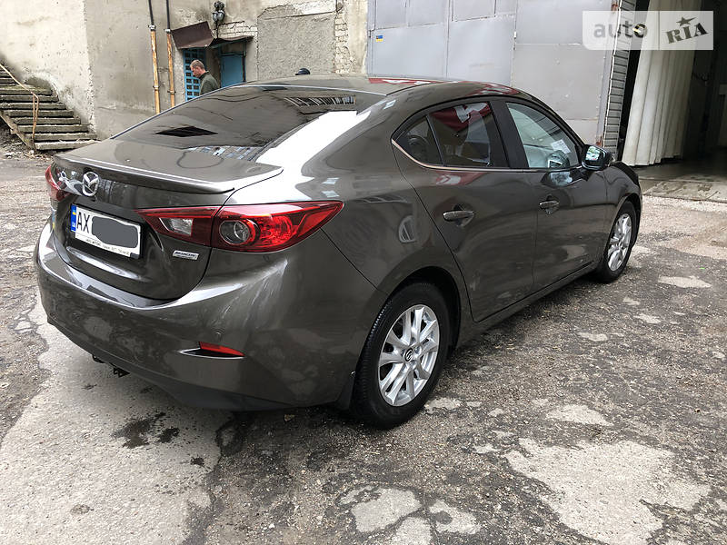 Седан Mazda 3 2017 в Харькове