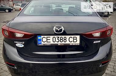 Седан Mazda 3 2015 в Черновцах