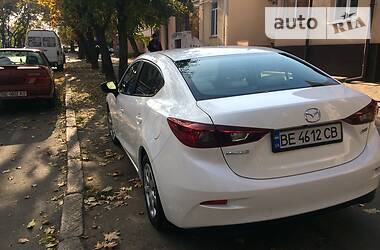 Седан Mazda 3 2017 в Николаеве