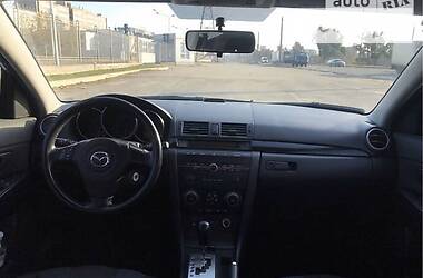 Седан Mazda 3 2004 в 
