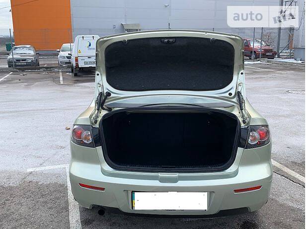 Седан Mazda 3 2008 в Києві