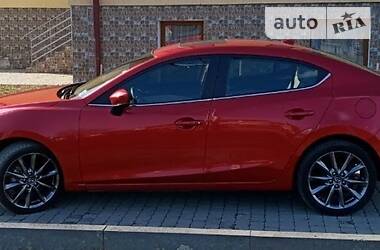 Седан Mazda 3 2018 в Коломые