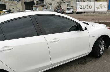 Седан Mazda 3 2010 в Киеве