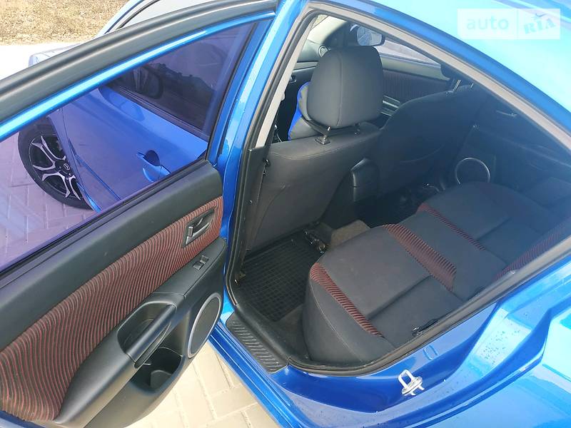 Седан Mazda 3 2006 в Богуславі