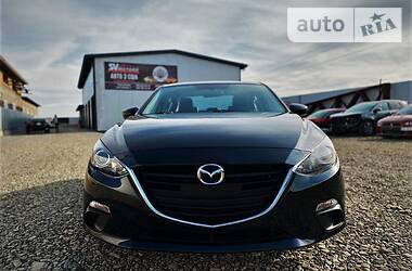 Седан Mazda 3 2014 в Черновцах