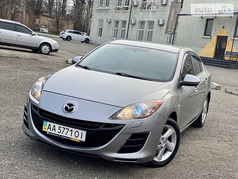 Седан Mazda 3 2011 в Киеве