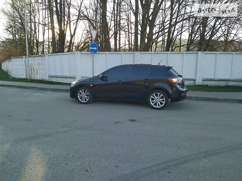 Хетчбек Mazda 3 2011 в Івано-Франківську