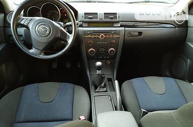 Хэтчбек Mazda 3 2004 в 