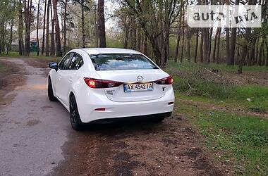 Седан Mazda 3 2016 в 