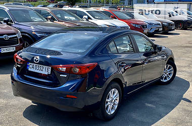 Седан Mazda 3 2016 в 