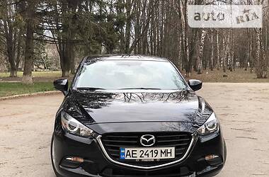 Седан Mazda 3 2017 в 