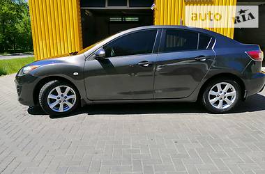 Седан Mazda 3 2010 в 
