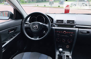 Седан Mazda 3 2005 в Ивано-Франковске