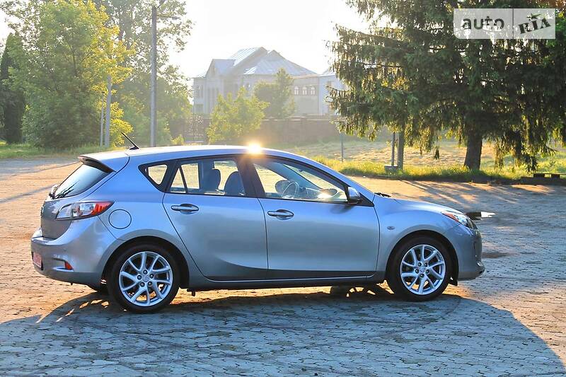 Хетчбек Mazda 3 2012 в Дубні