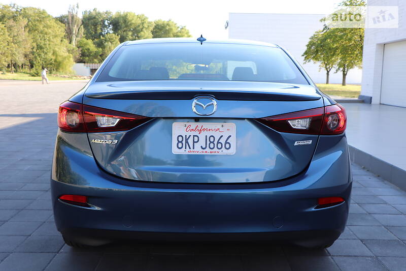 Седан Mazda 3 2018 в Кременчуці
