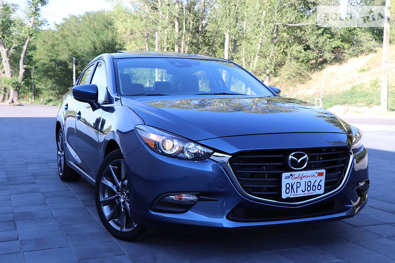 Седан Mazda 3 2018 в Кременчуці