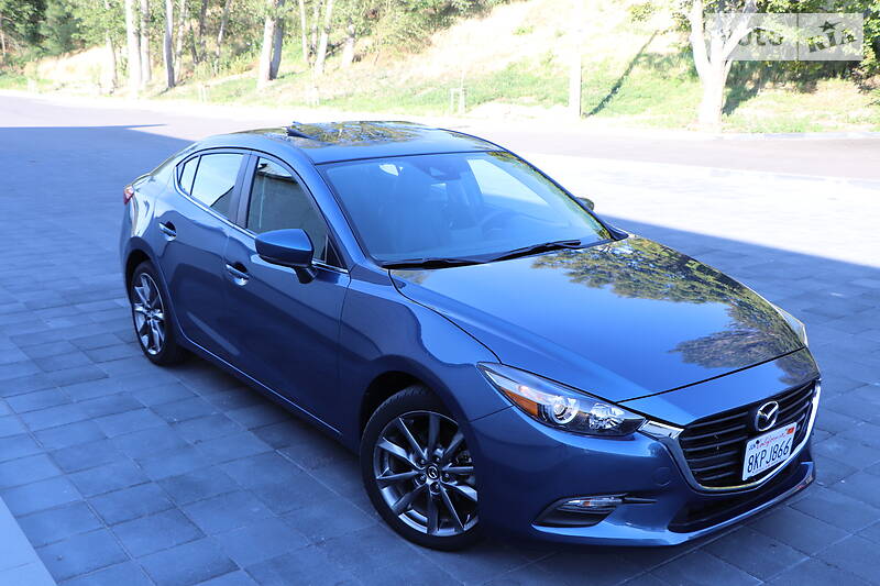 Седан Mazda 3 2018 в Кременчуці