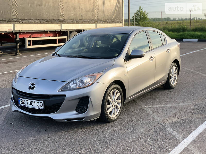 Седан Mazda 3 2011 в Рівному