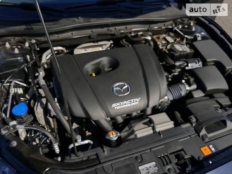 Седан Mazda 3 2017 в Дніпрі